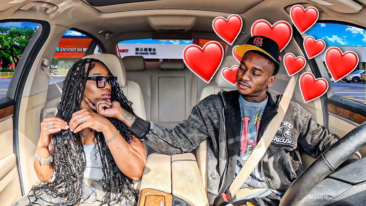 БЫТЬ ИЗЛИШНЕ НЕЖНЫМ С КИАРОЙ В МАШИНЕ, ТАК ЖЕ ПОСМОТРИТЕ НА ЕЕ РЕАКЦИЮ. 😏