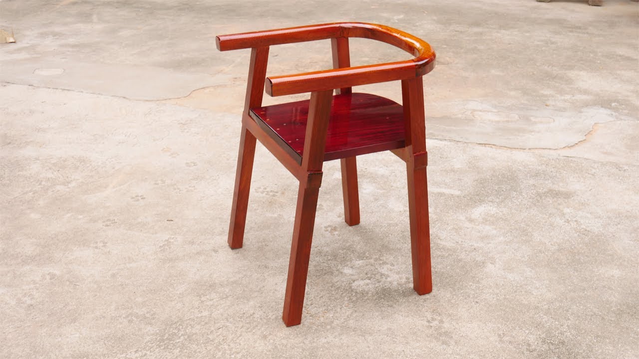 How does a carpenter manage to build this chair with a few basic power