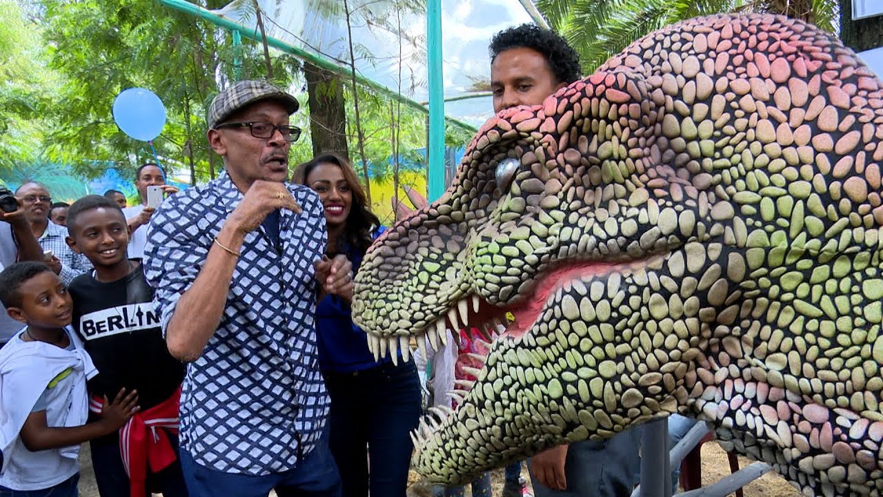 ራኬብ እና አስፋዉ በሀበሻ ዊክሊ ባዛርና የዳይኖሰሮች ጉብኝት ከእሁድን በኢቢኤስ