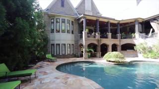 Intimate, Fun Party at 895 West Paces