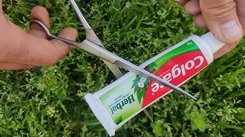 Put toothpaste on scissors ✂️ Didn