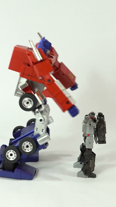 My Robosen Elite Optimus Prime Died Mid Shoot #shorts #transformers #optimusprime