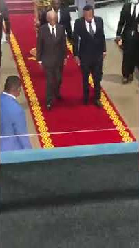 Saída do apóstolo SimÃO Lutumba no templo 3G após final do 1º culto depois regressar em Angola 04/22