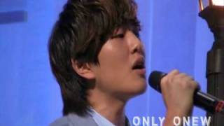 (Fancam) 090829 Onew at Music Core - One Year Later