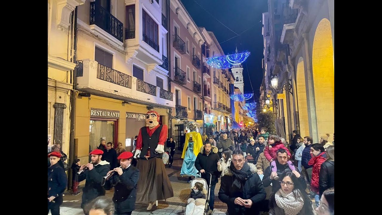 Navidad logroñesa entre Gigantes y Cabezudos