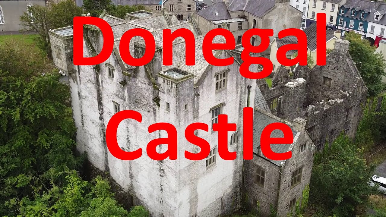 Donegal Castle and surroundings.