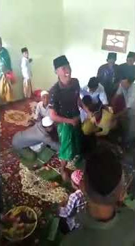 Viral maulud nabi rebutan sampai gak inget kiyai di deketnya