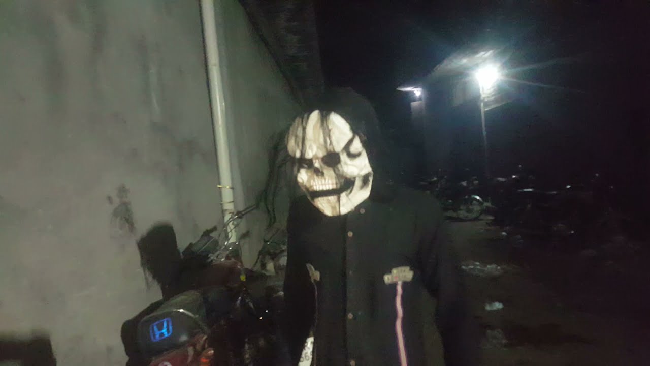 Scary Dead Man Prank in Classroom - Funk You (Pranks in India)