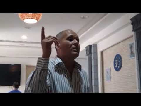 الشاعر توفيق بالشاوش في قراءة شعرية بنادي أحمد اللغماني للأدب والثقافة