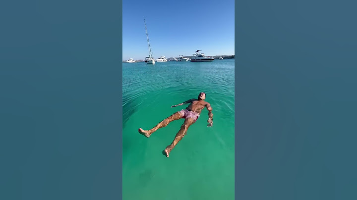 Denizde çok yorulduğunuzda yapmanız gereken belli. #swimming #yüzme #deniz #eğitim #havuz #tatil