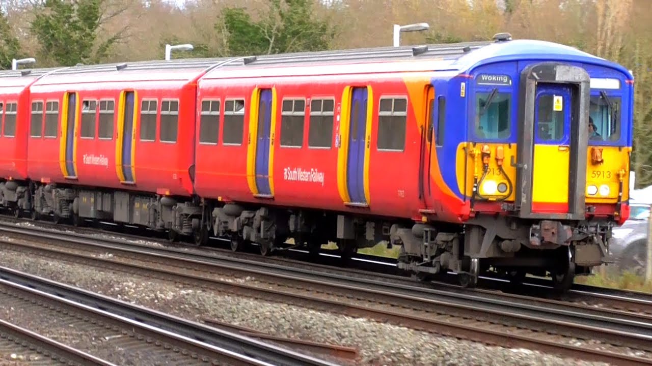 Trains at Esher - 03/03/20