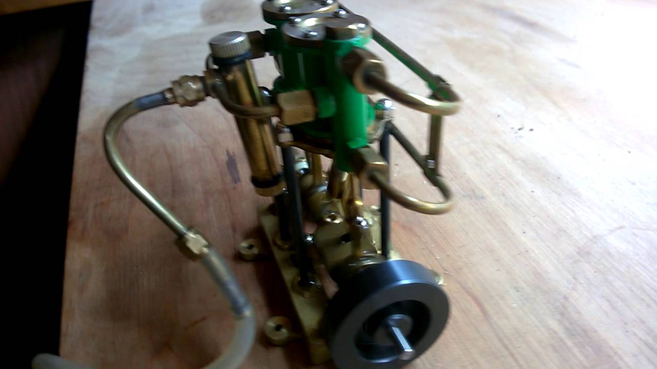 Saito Green twin cylinder reversing model marine steam engine