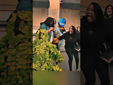 أطرف مقلب في تاريخ البوشمان لن ت صد ق ردود أفعالهم