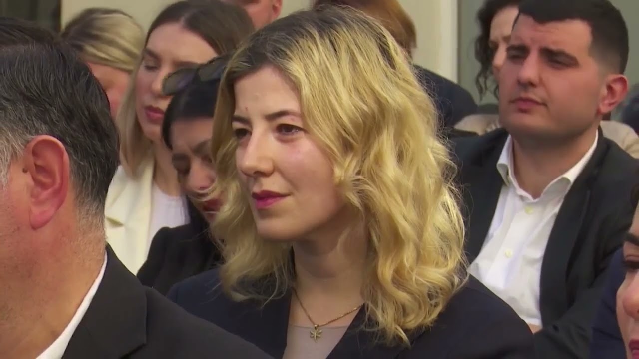 Mbledhja e parë e qeverisë së re/ Pas betimit ministrat nisin punën
