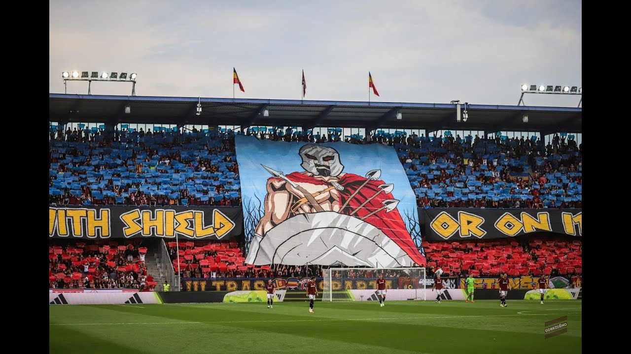 V Praze na Letný, hraje pražská Sparta, zářivá hvězda ta železná garda.. (loop).