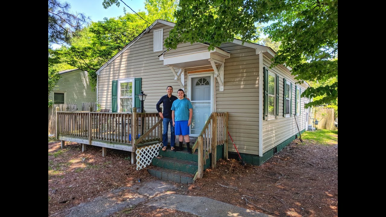 18 YEAR OLD HOME BUYER | 005 | 🏠😀 1st Walk Thru - YouTube