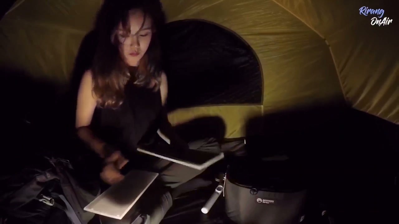 #빗소리 #우중캠핑 #ASMR #Camping #Rirang

⭕️Instagram  : https://www.instagram.com/rirang_onair
⭕️E-mail :  rirangonair@naver.com

-----------------------------------------------------------------------------------------
⚠️이 영상의 소유권은 리랑온에어에 있습니다
⚠️영상의 무단 편집 및 재배포를 삼가주세요