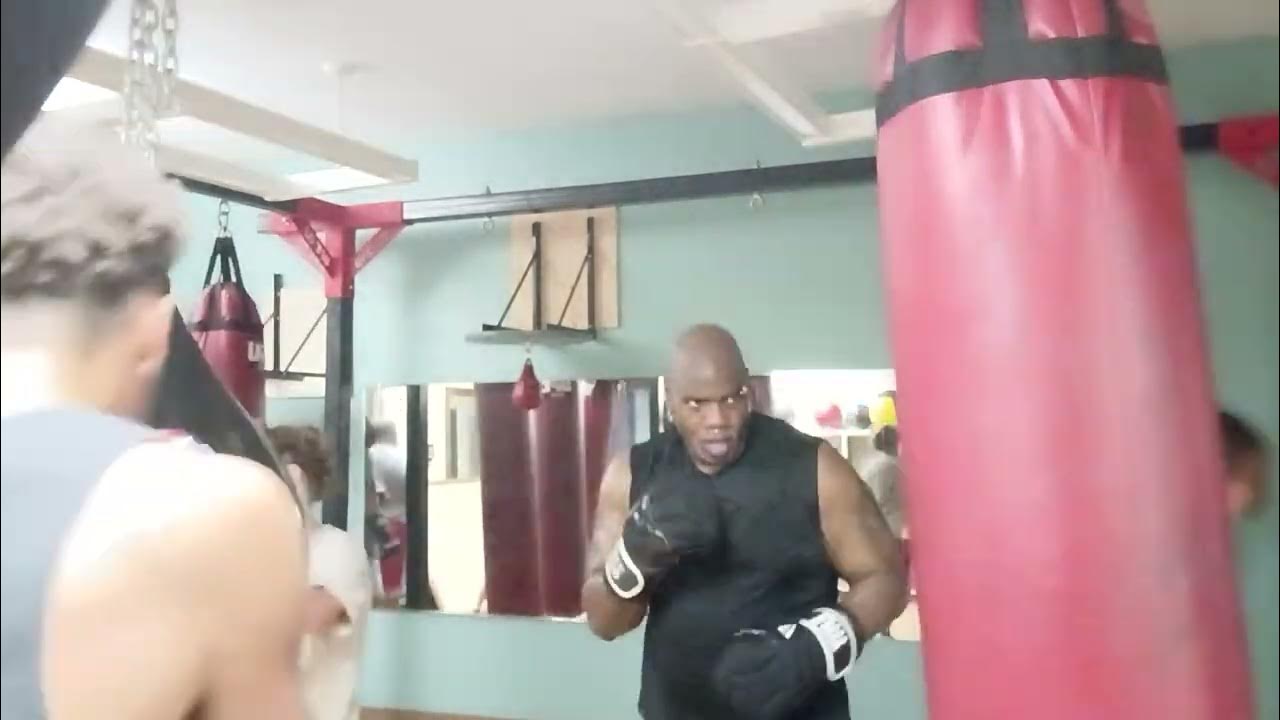 West Eugene Boxing 🥊 Coach Myron Coach NGOSI bag nite(2) YouTube