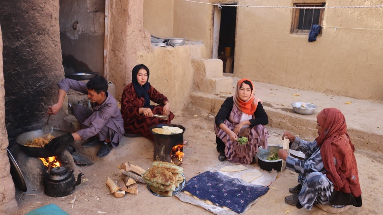 One Day in Cold Highest Mountains Village of Afghanistan | A Family’s Daily Life and Cooking.