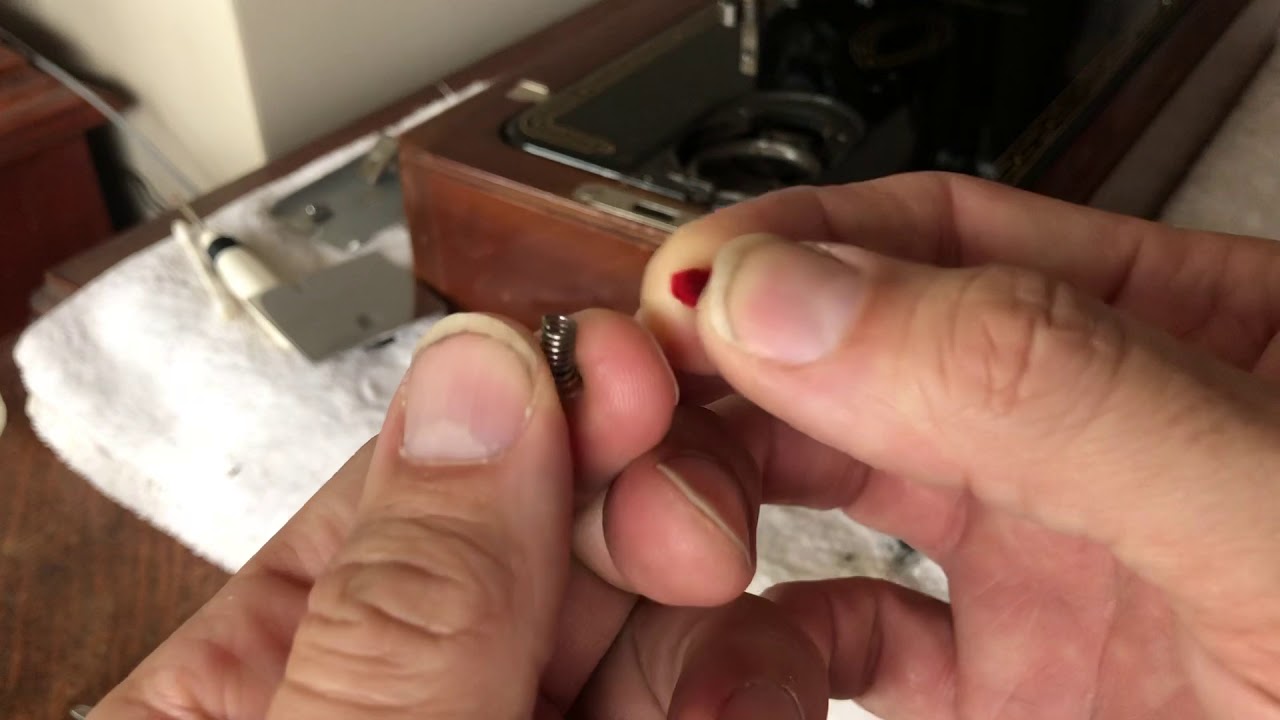 OVERHAUL SERIES 6 Install New Oil Wick Felt in a Singer 99, Singer