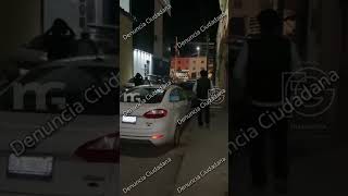 ¡Muchachos tan cochinos! Después de la fiesta hacen sus necesidades en la calle #denunciaciudadana