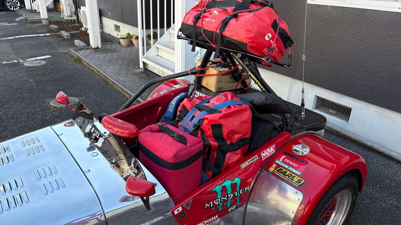 スーパーセブンにキャンプ道具を積む