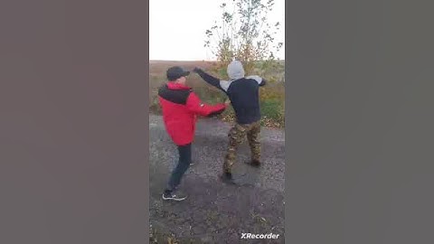 Армійській рукопашний бій.