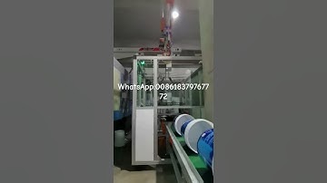 Paint bucket injection molding machine with servo motor working with in mold labeling system robot