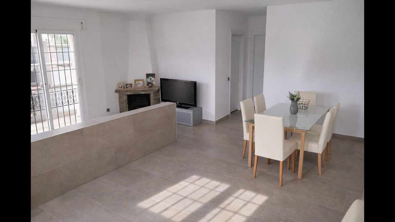 VR1801Chalet con espectacular parcela y piscina  en la mejor zona de Lliçà d´Amunt. Espectacular