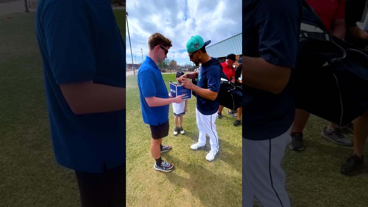 Trying the BEST Garlic Parmesan Sunflower Seeds 🤝