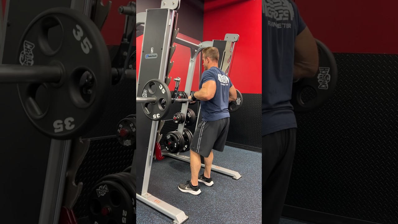 SMITH MACHINE REVERSE GRIP BICEP CURLS