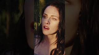 Where Are They Taking Her? Snow White And The Huntsman