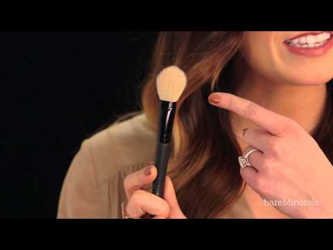 Video: Semula BareMinerals Dual-Finish Blush dan Contour Brush Review