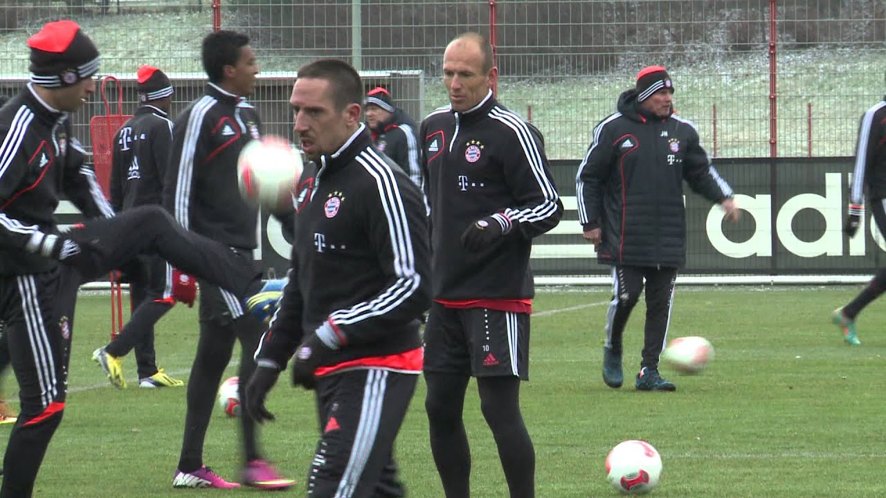 FC Bayern München: Erstes Bibber-Training nach Doha münchen airport
