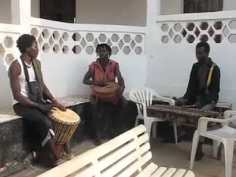 Traditional Guinean Song with the Gongoma, Balafon...