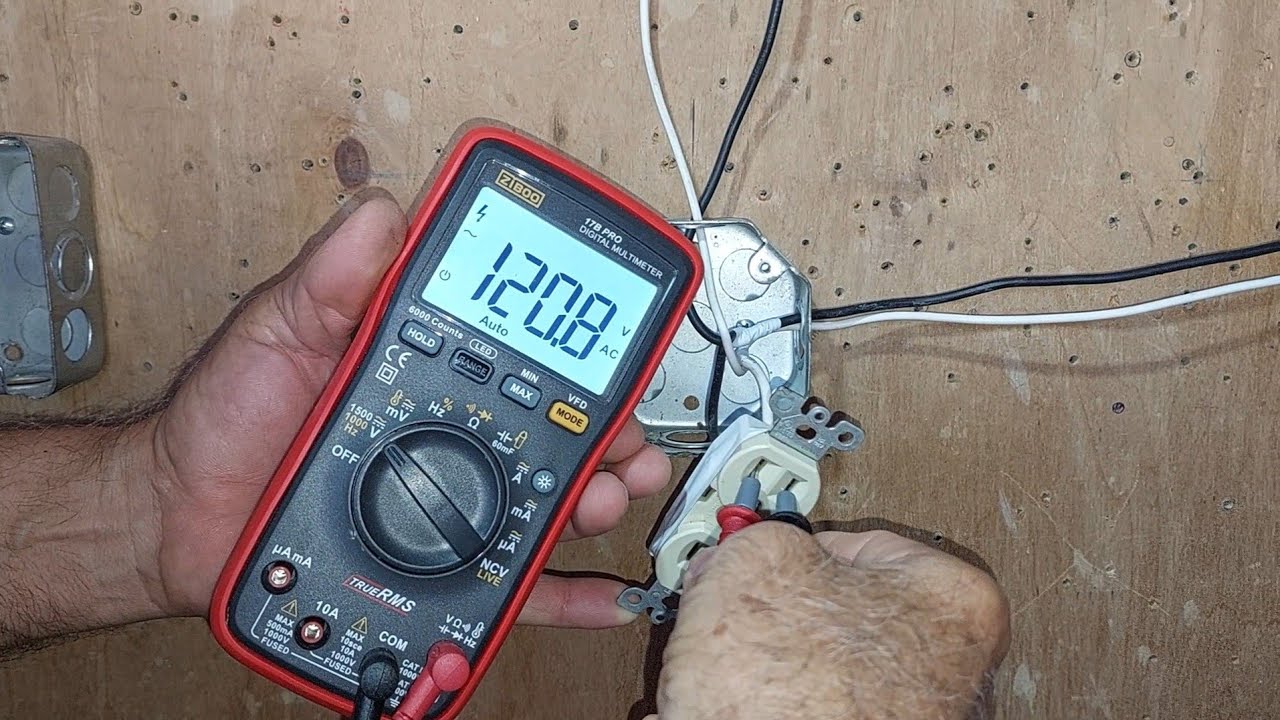 ¡ PRECAUCIÓN! INSTALACIÓN ELÉCTRICA con CABLES INVERTIDOS, sin PROTEGER ...