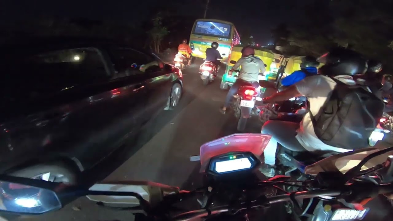 Daily observation in Bangalore | Scenes from different traffic signals of Bengaluru 🚦