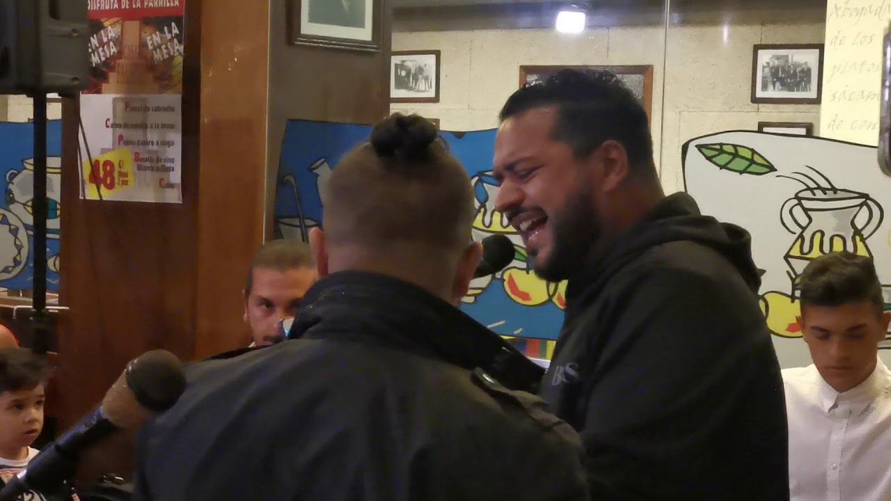 Cumpleaños en Asturias canta el yoni de Zorroza y el Dani de avilés