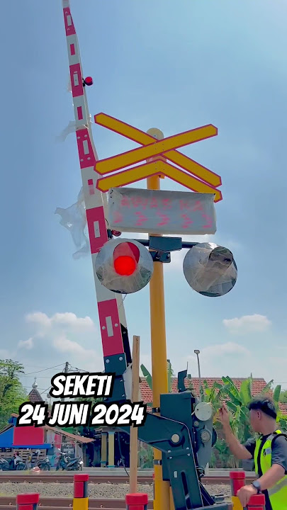 UJI COBA PALANG WANTECH! Perlintasan Kereta Api Seketi, Sidoarjo. Sirine Serak