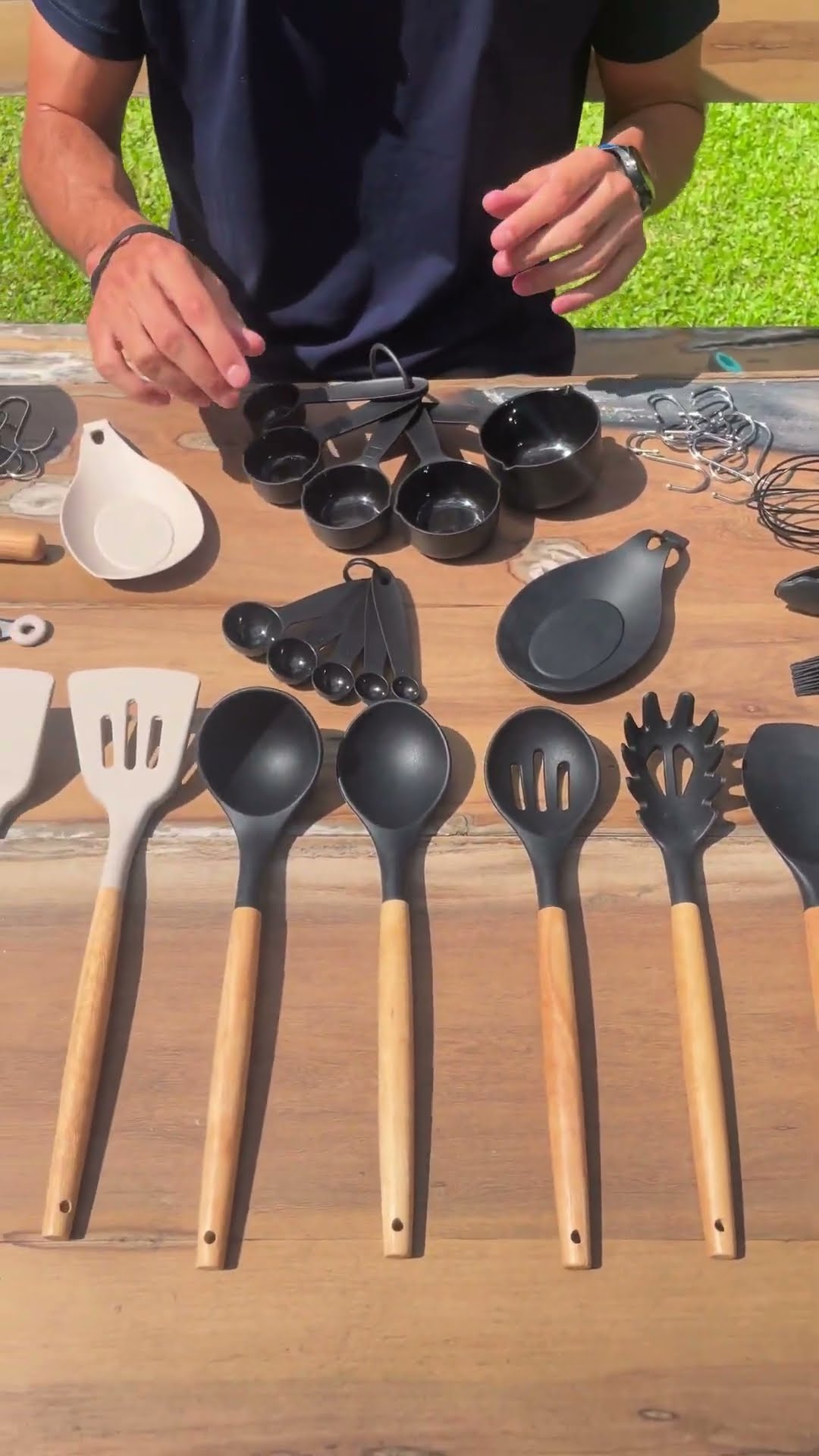 Video de Kit X24 Utensilios De Cocina Silicona Mango Madera