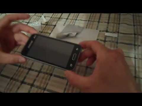 Как наклеить защитное стекло на телефон Samsung Galaxy J1 mini.How to stick the protective glass.