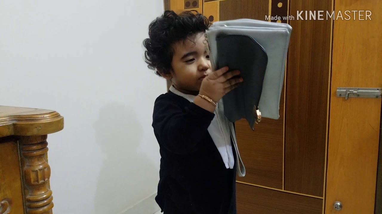 Spy baby....see how searching mummy's purse. YouTube