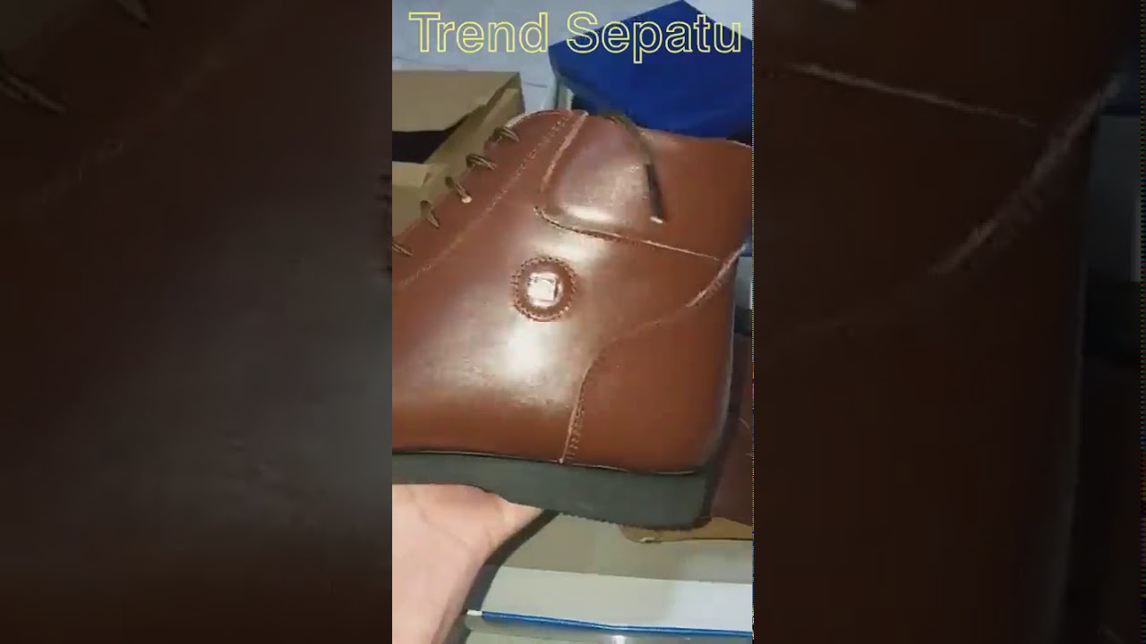  Sepatu  kulit asli  model boot warna coklat harga  murah 