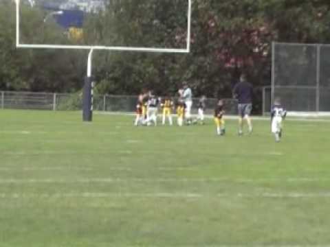 *** AMAZING TOUCHDOWN *** 5yr old runs 80 yards