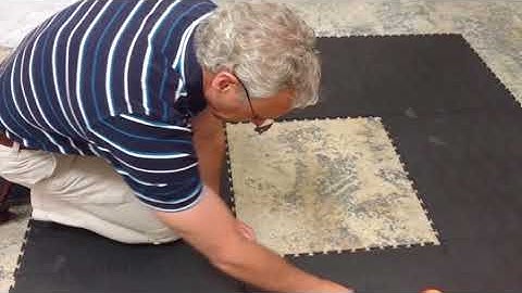 Removing a single tile from a SelecTile installation | StaticStop ESD Flooring