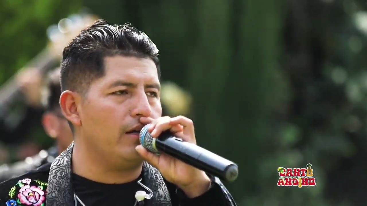 EDWINCITO DE PAUCARÁ /  A LAS 4 DE LA MAÑANA