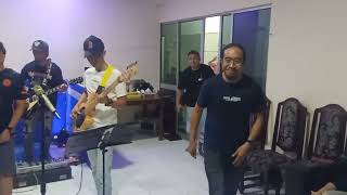 Download Lagu Tiara Band Cover by Hazzell MP3