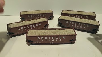 HO ROUNDHOUSE SOUTHERN RAILWAY 40 FT BALLAST CARS REVIEW