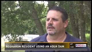 Texas resident uses Aqua Dam to save house from floodwaters Resimi