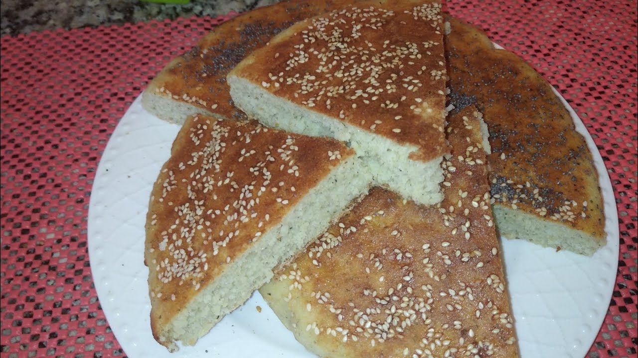 خبز 🍞 بدون غلوتين و بدون دقيق مصنع سهل وسريع فمتناول الجميع